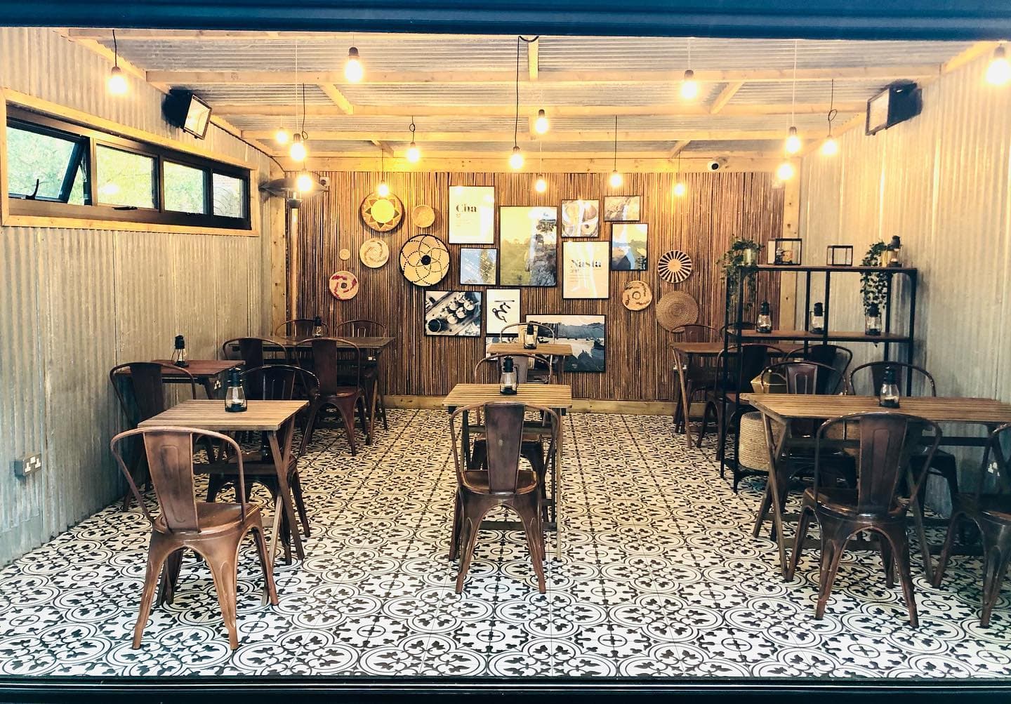 The covered garden seating at Cha & Nasta